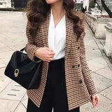 Damen Blazer mit Karomuster – Maßgeschneidert & Elegant